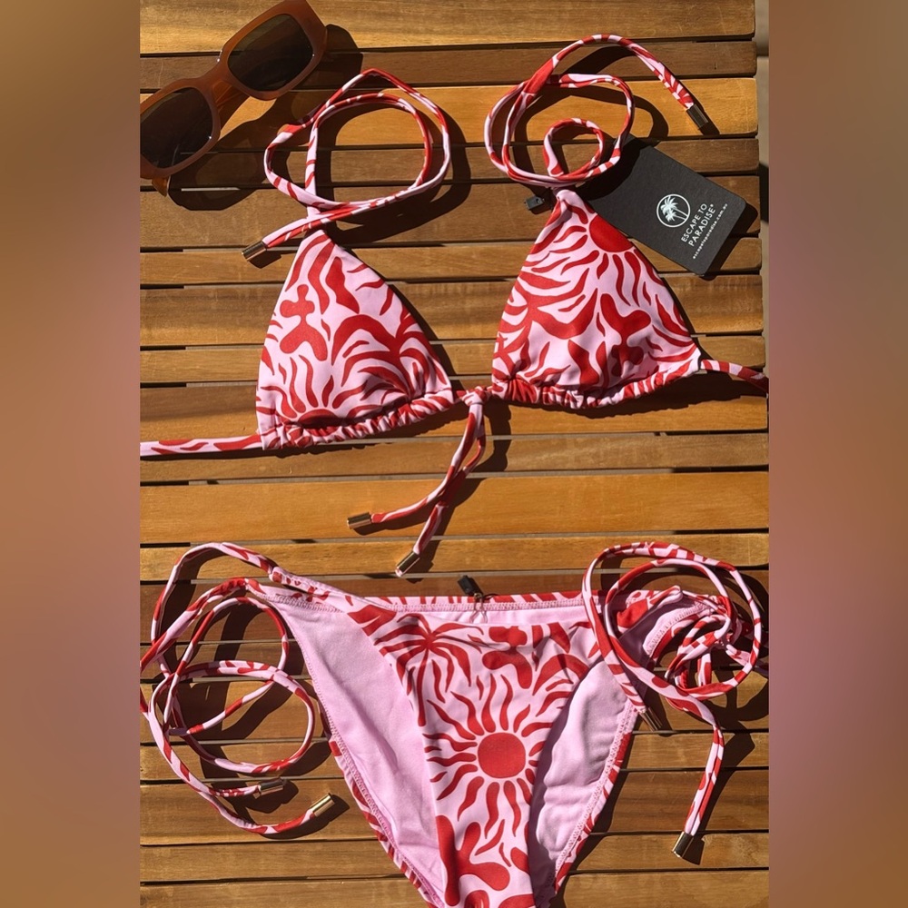 XS NWT Escape to Paradise Pink & Red Barbie pop Hawaiian Sunset Triangle Bikini - Picture 2 of 6